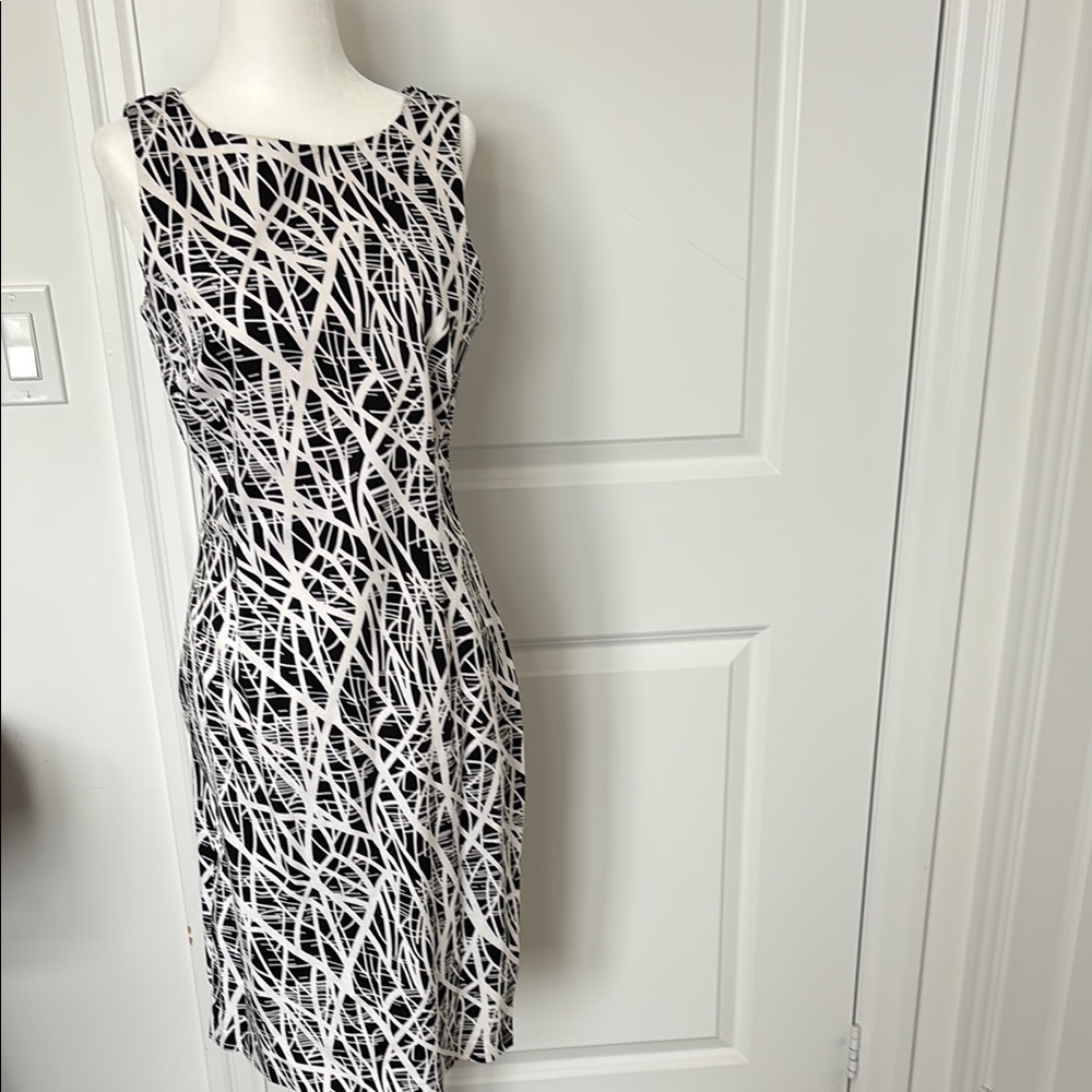 Elegant Black and White Patterned Dress